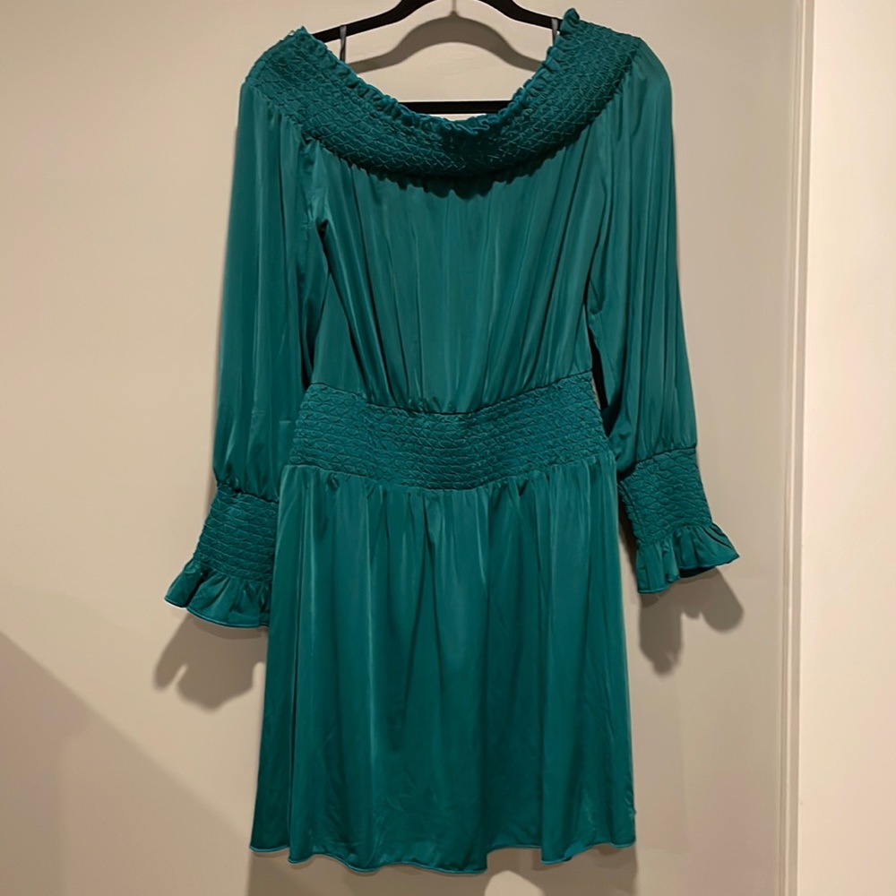 bebe Strapless Off-The-Shoulder Green Dress - Size Small (like new)